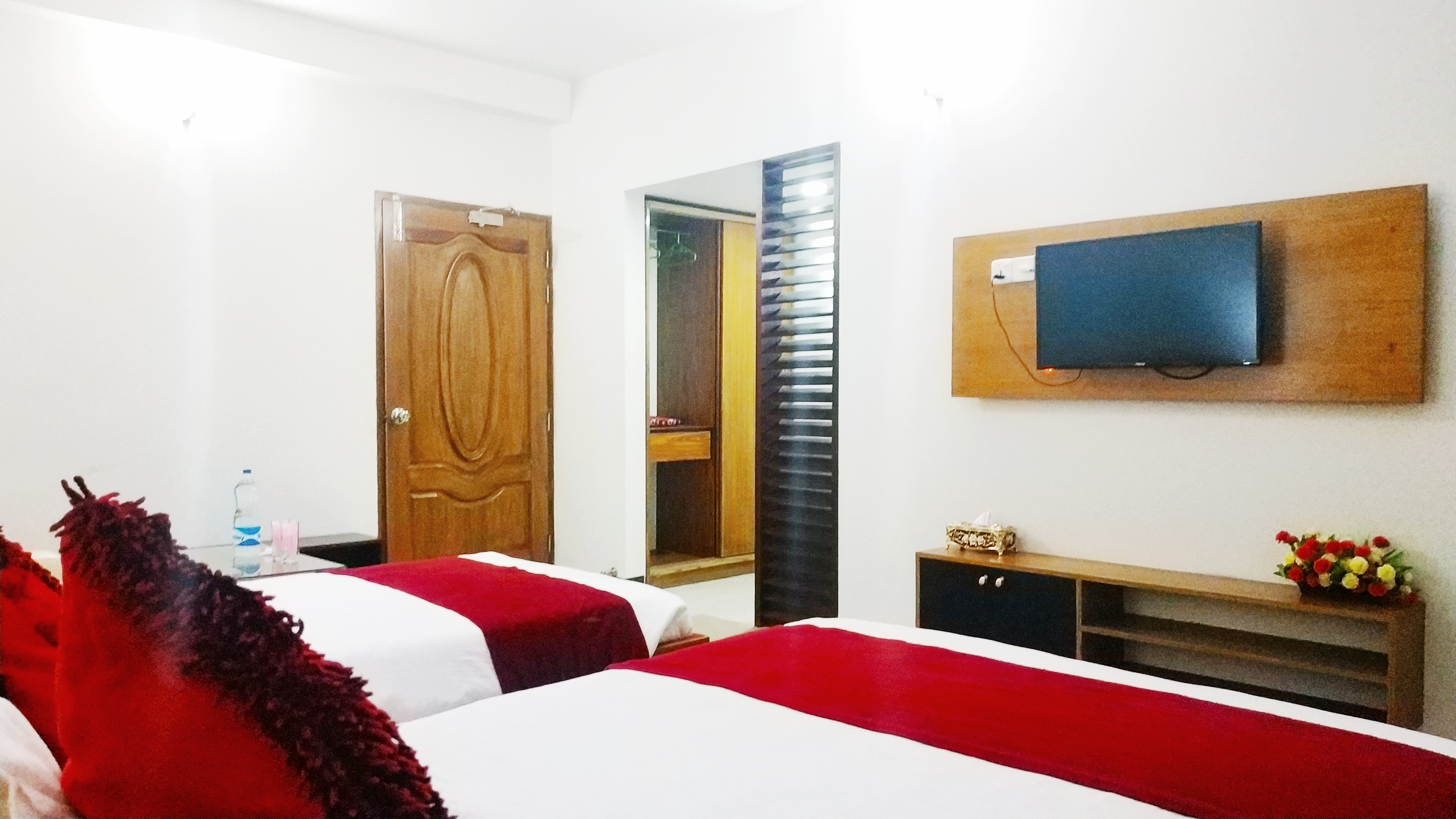 Deluxe Family (1 Couple + 1 Single Bed) – Hotel Khan Palace Kuakata Gallery