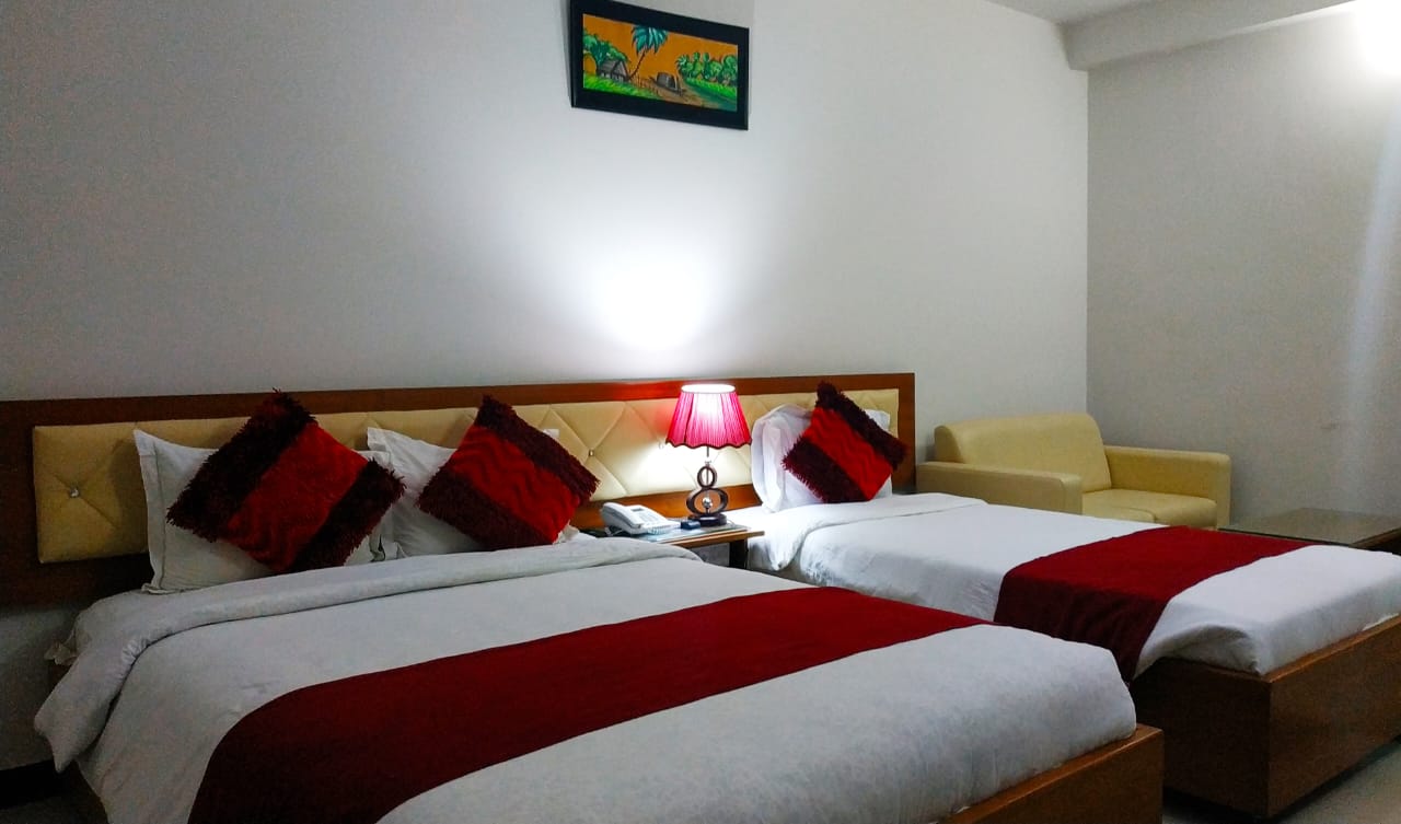 Deluxe Family (1 Couple + 1 Single Bed) – Hotel Khan Palace Kuakata Gallery