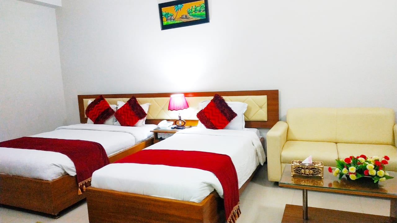 Deluxe Family (1 Couple + 1 Single Bed) – Hotel Khan Palace Kuakata Gallery