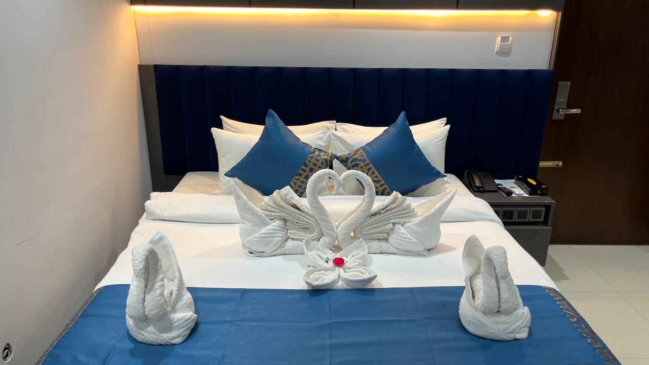 Royal Couple (1 King Bed) – Hotel Khan Palace Kuakata Gallery