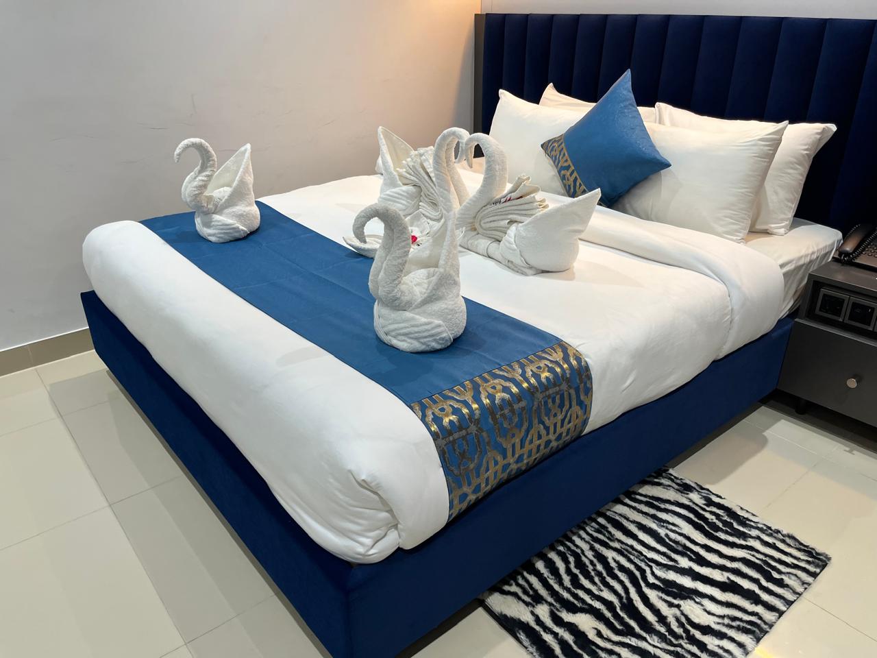 Royal Couple (1 King Bed) – Hotel Khan Palace Kuakata Gallery