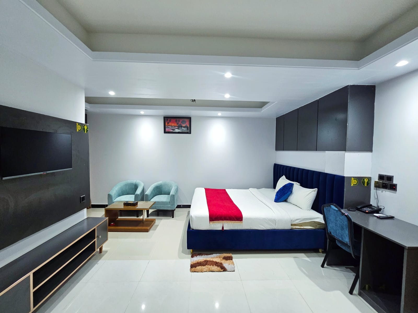 Royal Couple (1 King Bed) – Hotel Khan Palace Kuakata Gallery