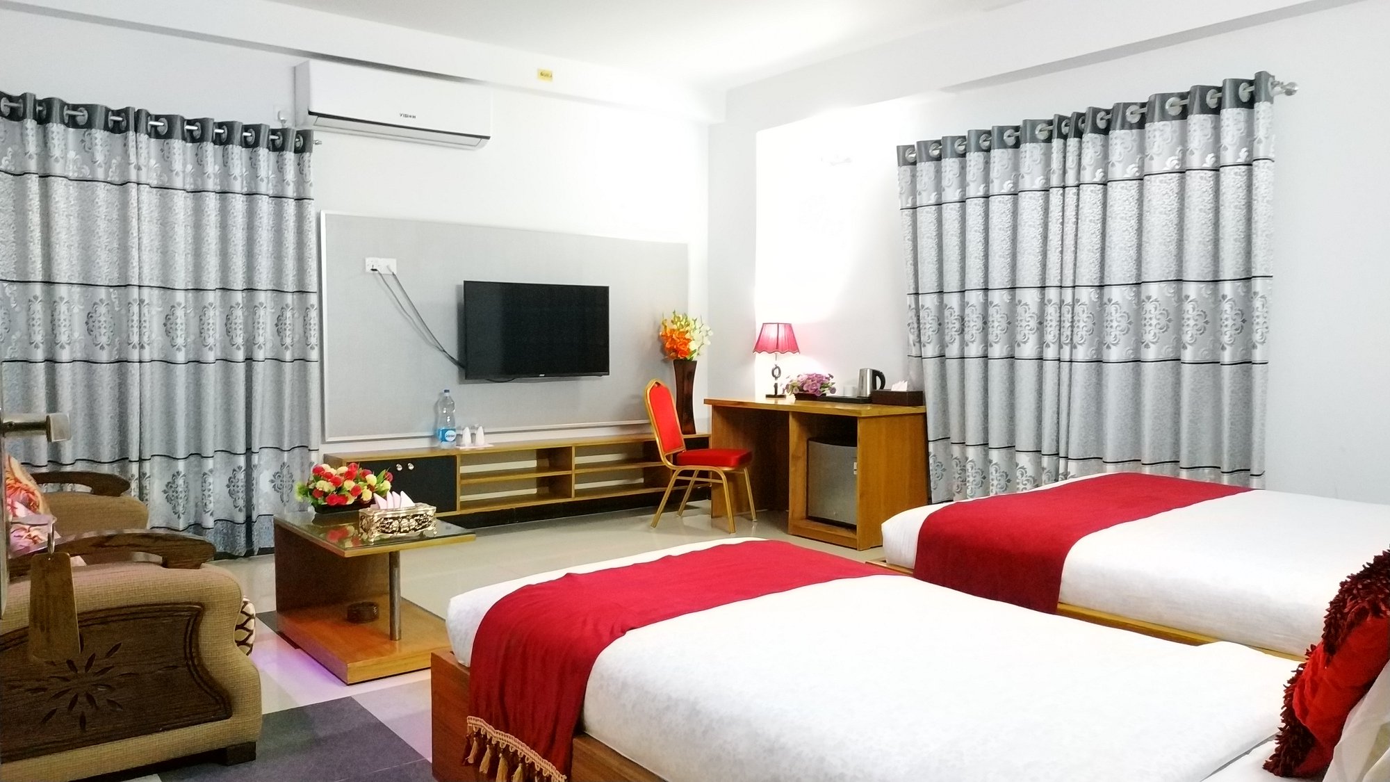 Royal Deluxe Family (1 Couple + 1 Single Bed) – Hotel Khan Palace Kuakata Gallery