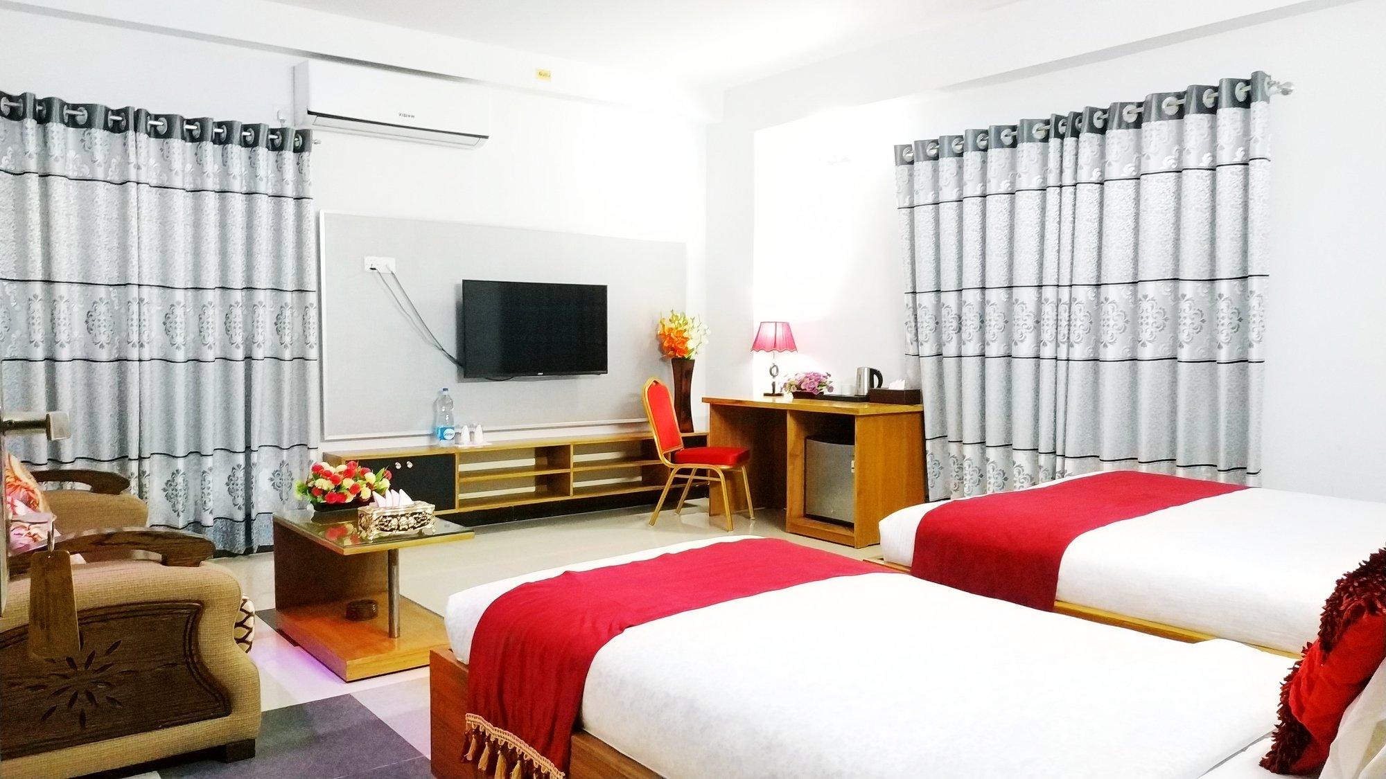 Royal Deluxe Family (1 Couple + 1 Single Bed) – Hotel Khan Palace Kuakata Gallery