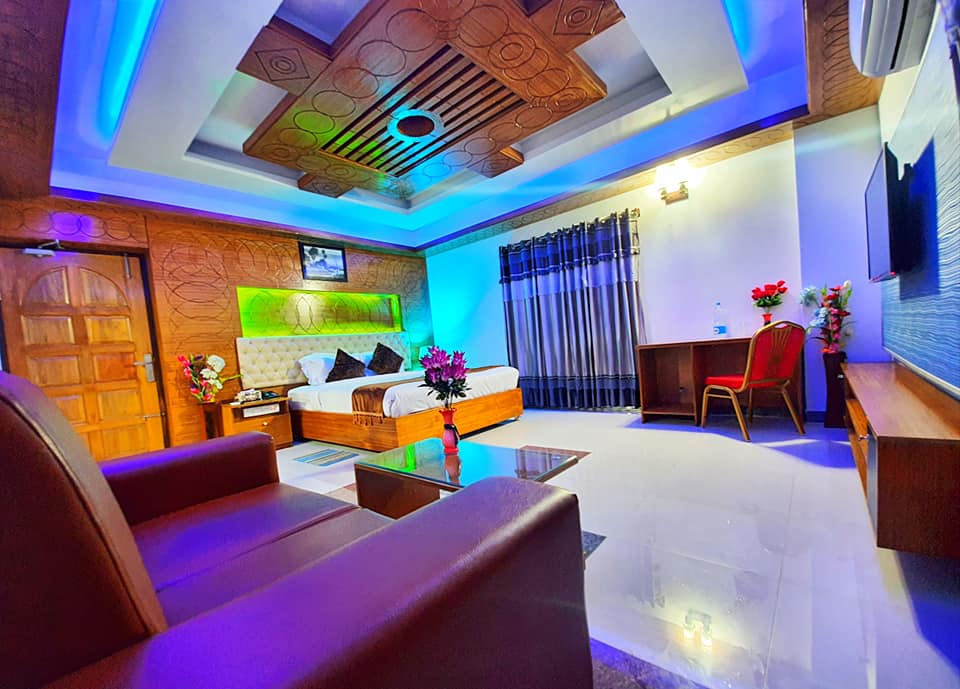 VIP Deluxe (1 King Bed) – Hotel Khan Palace Kuakata Gallery
