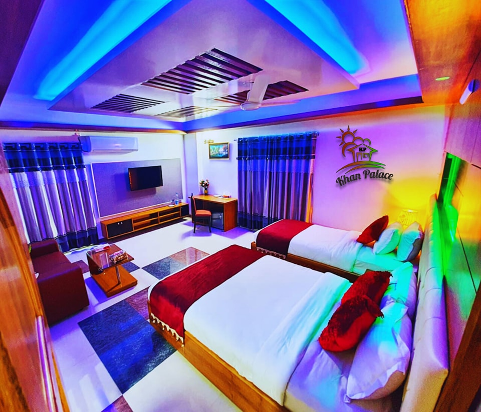 VIP Deluxe Family (1 Couple + 1 Single Bed) – Kuakata Hotel Photo 2